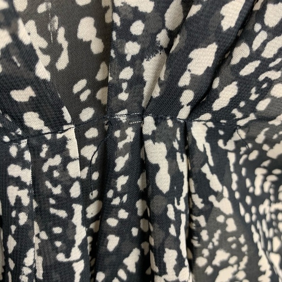 H & M oversized blouse - Picture 6 of 8